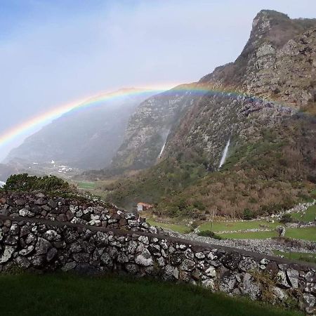 Вилла Casas Da Cascata Lajes das Flores Экстерьер фото