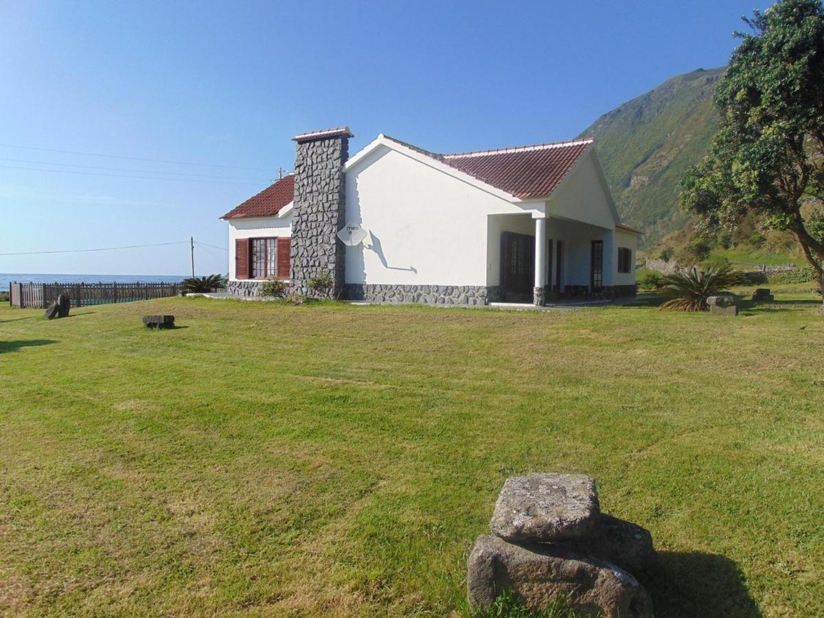 Вилла Casas Da Cascata Lajes das Flores Экстерьер фото